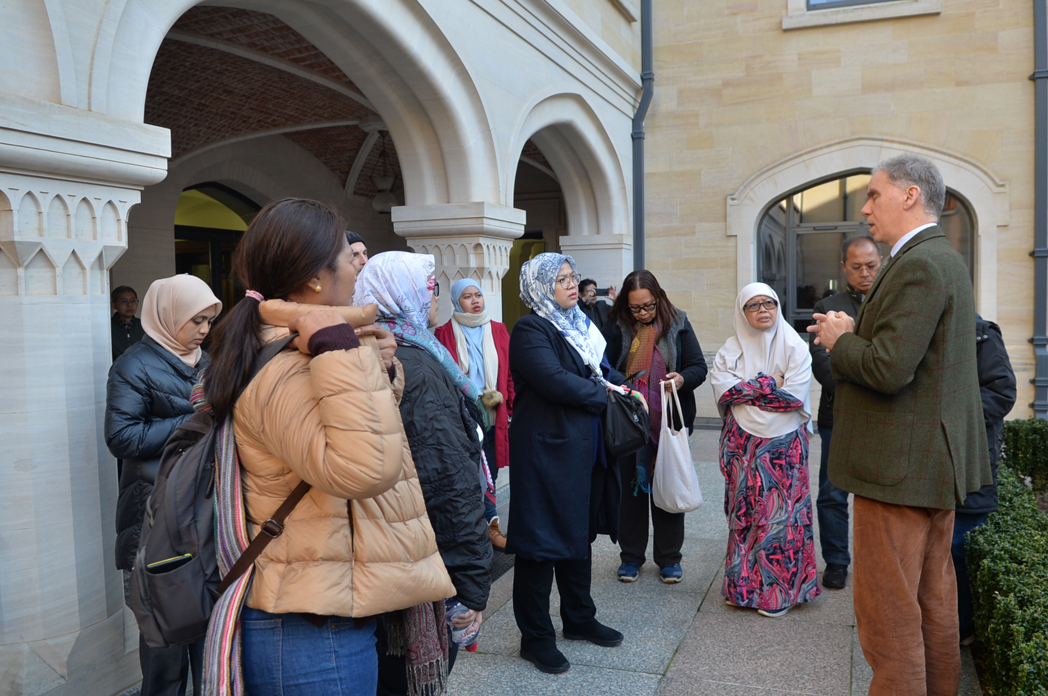 Timbalan Naib Canselor (Akademik dan Antarabangsa) UPM mengadakan lawatan rasmi ke Pusat Pengajian Islam Oxford, bincang peluang kerjasama dalam akademik dan penyelidikan